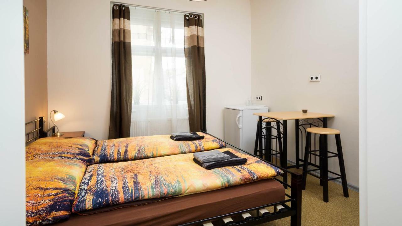 Apartment Four Year Seasons - Walkable To Centre, Metro And Riverside Πράγα Εξωτερικό φωτογραφία